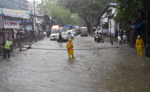 IMD predicts heavy rainfall in 8 districts of Uttrakhand, issues yellow alert