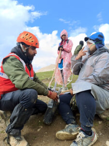 A health worker provides Oxygen to an Amarnath pilgrim