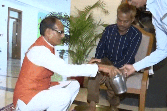 MP CM Shivraj Singh Chouhan washes feet of tribal of urination case