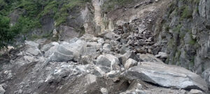 Uttarakhand: Guptkashi-Gaurikund highway blocked for traffic due to landslide