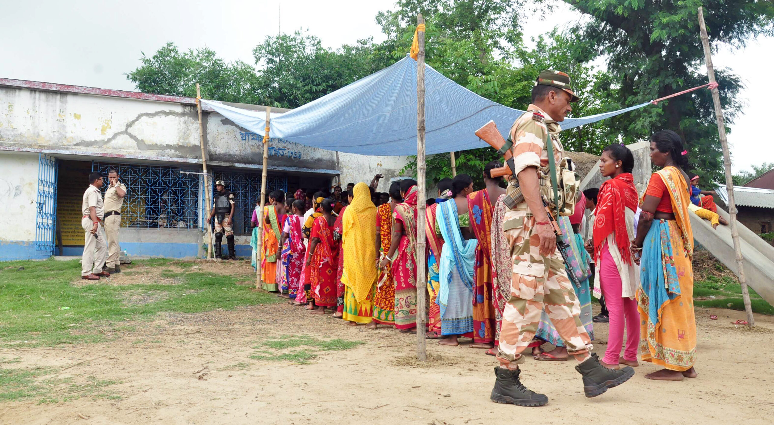 Bengal Panchayat polls: BSF DIG reports that no information was given on sensitive booths