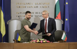 Zelenskyy boosts Ukraine’s NATO bid in Bulgaria and czechia