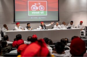 Akhilesh Yadav readies for polls amid Samajwadi party turmoil