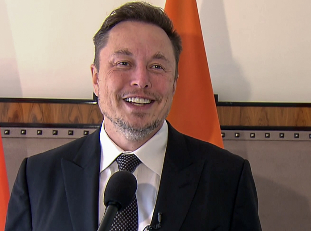 Tesla CEO Elon Musk Unveils Plan: X Premium Users to Enjoy First Access to Chatbot Grok