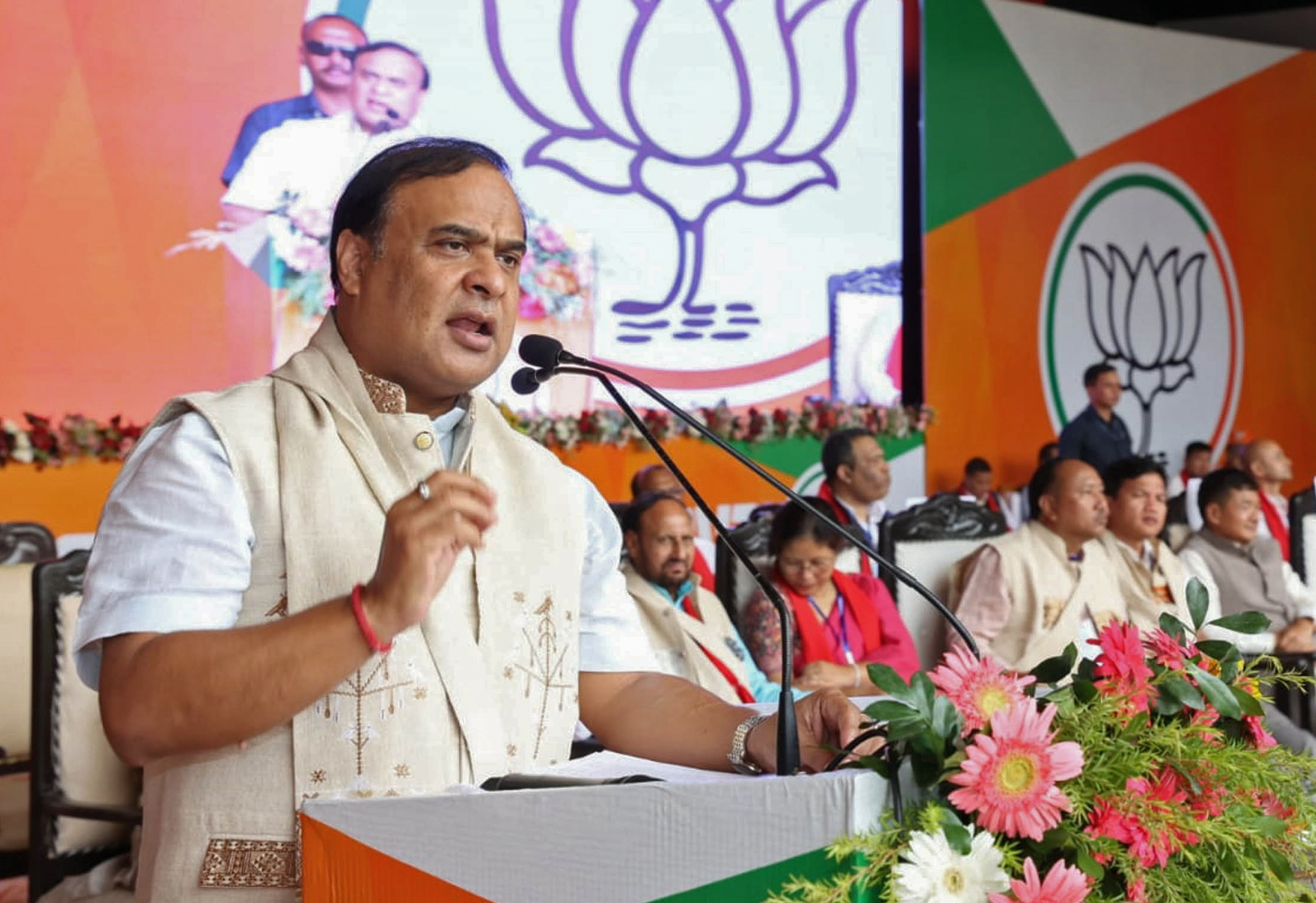 Assam CM’s ‘moon’ jibe at Congress on media boycott row