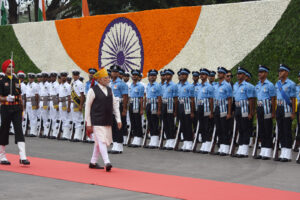 On 77th Independence Day, Prime Minister appreciates nurses, doctors for their efforts