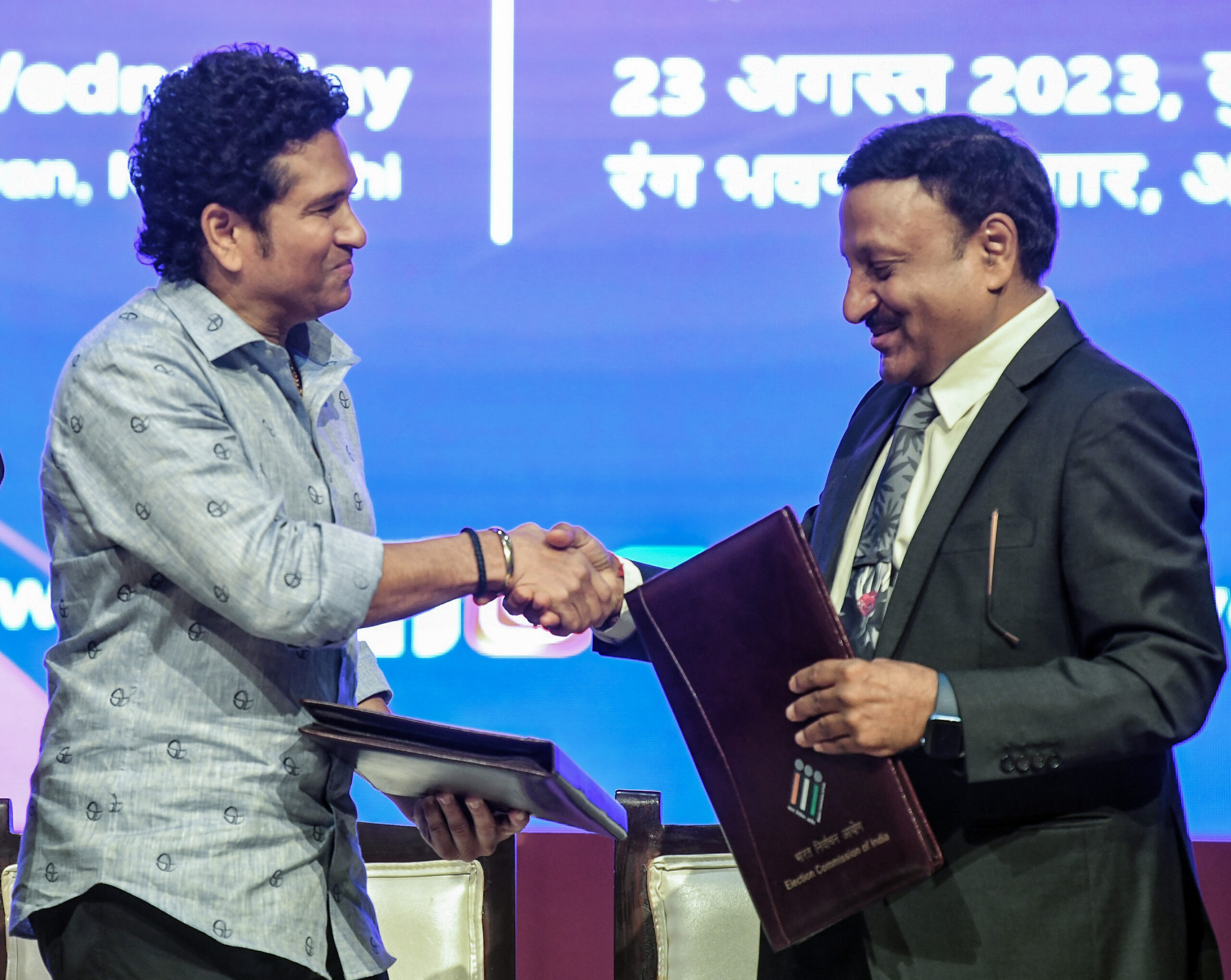 EC appoints Sachin as ‘national icon’ of poll panel