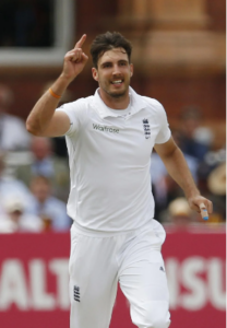 England’s Steven Finn announces retirement