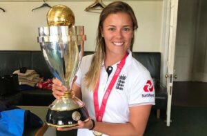 England Alex Hartley hangs up her professional boots