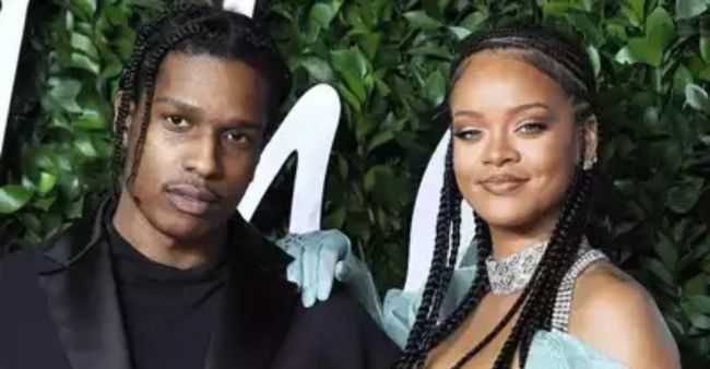 Rihanna And A$AP Rocky’s Secret Baby Boy Arrives In Los Angeles