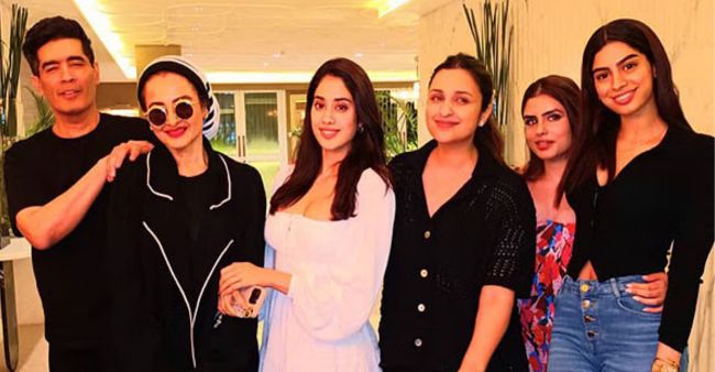 Rekha Poses With Janhvi Kapoor, Khushi Kapoor, And Parineeti Chopra At Manish Malhotra’s House