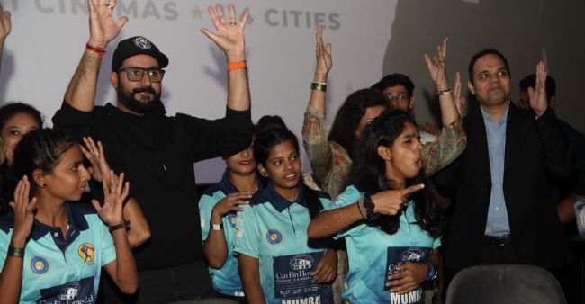 Abhishek Bachchan Shares Heartwarming Moments with Indian Deaf Cricket Team