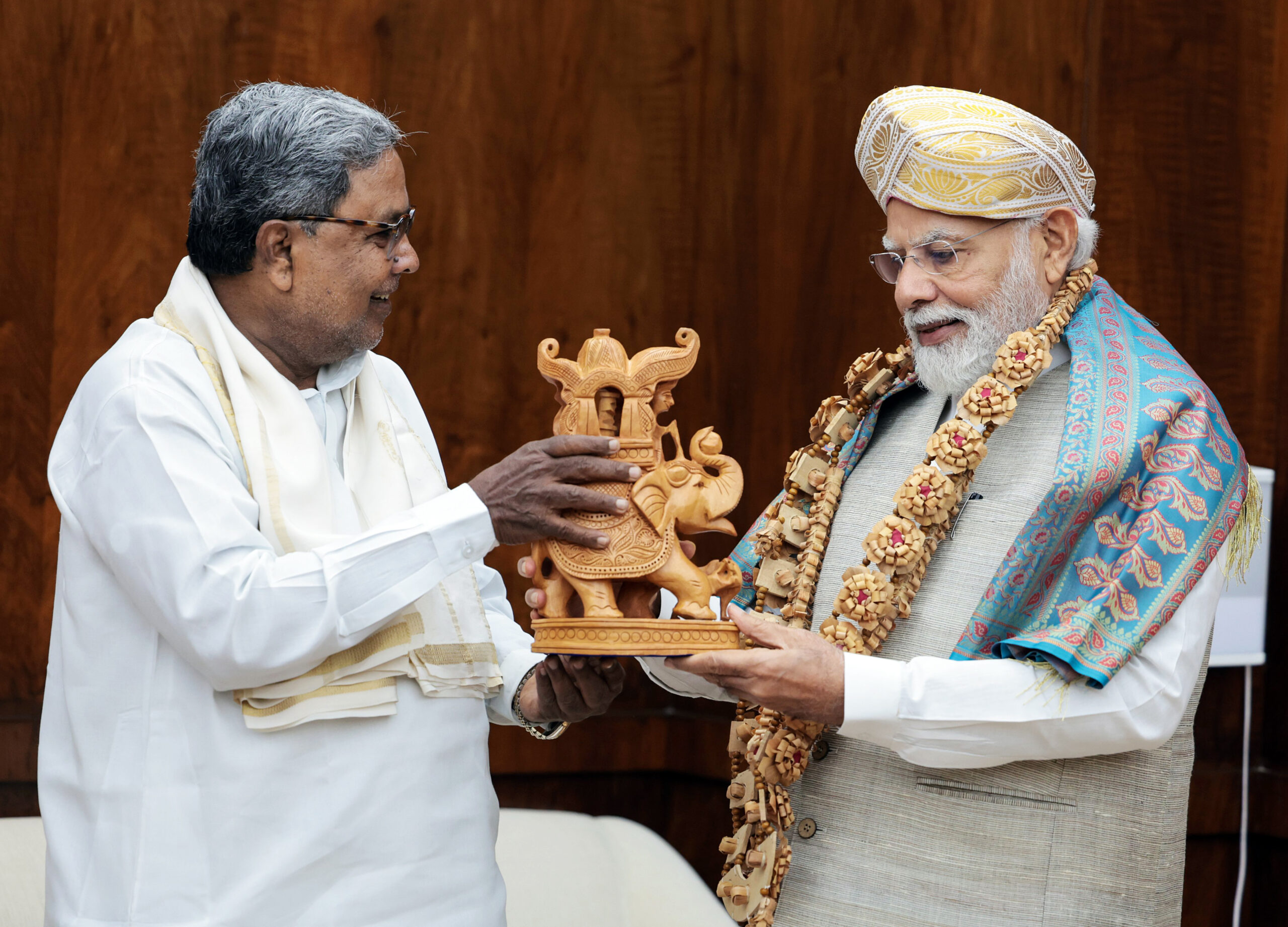 Karnataka CM Siddaramaiah calls on PM Modi