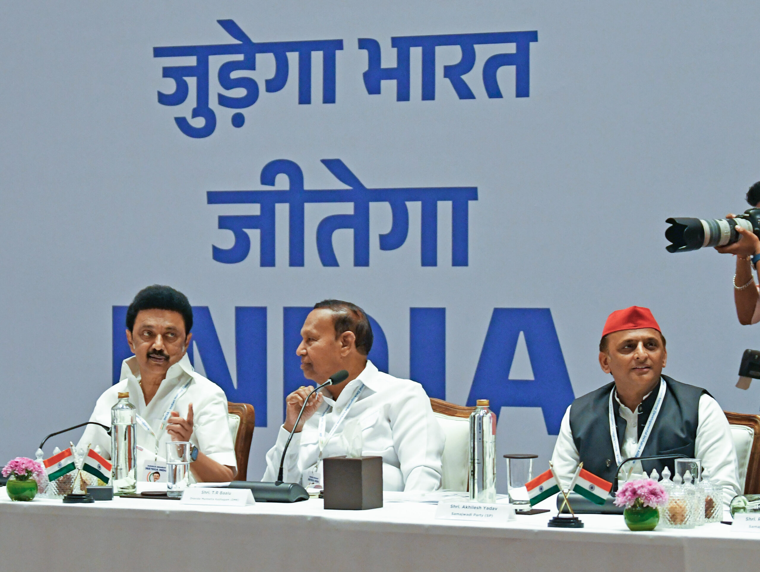 Why Congress is not ready to nudge out DMK from I.N.D.I.A alliance?