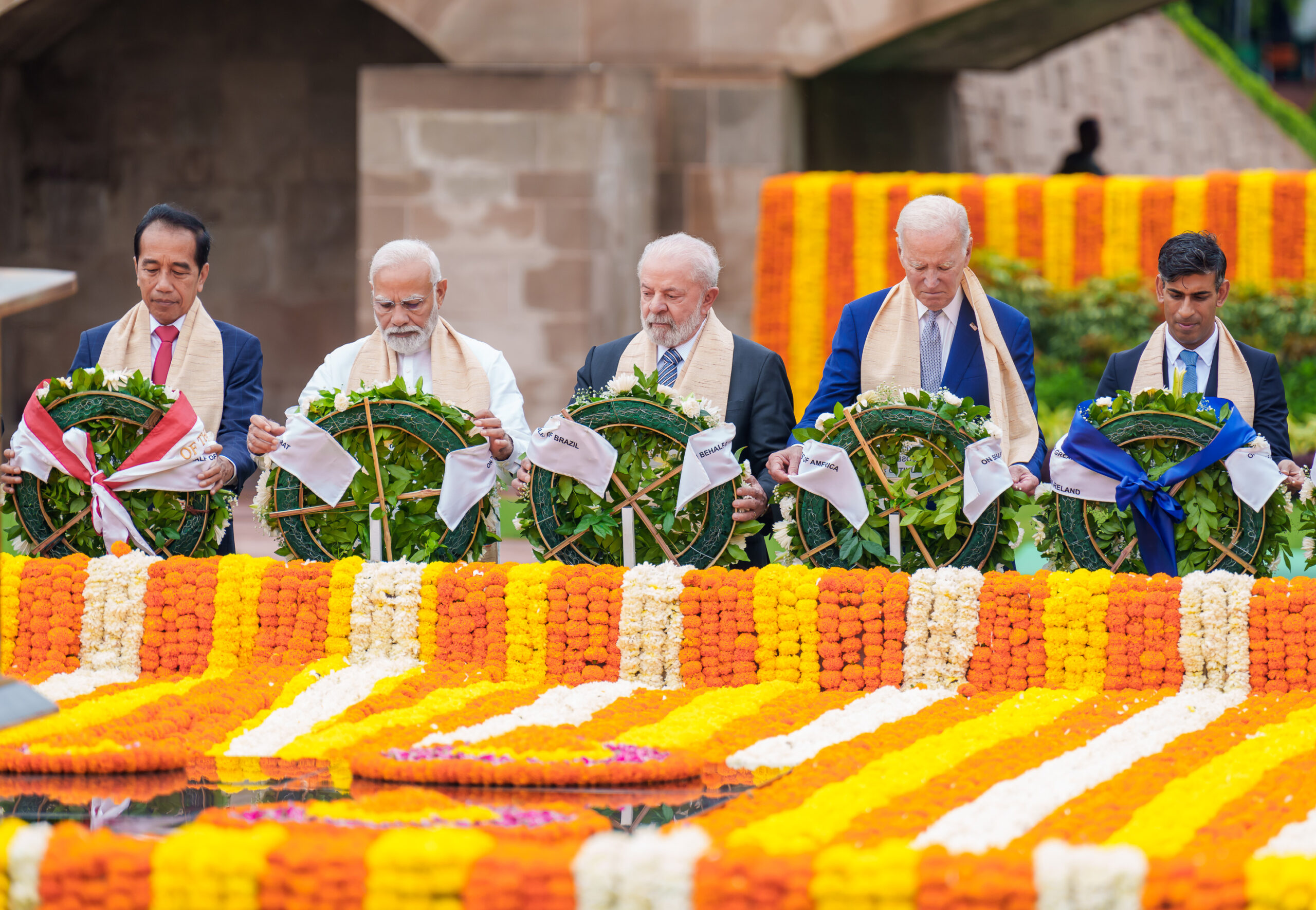 G20 leaders pay homage to Mahatma Gandhi at Rajghat