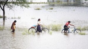 Flood threat looms large in many districts of UP