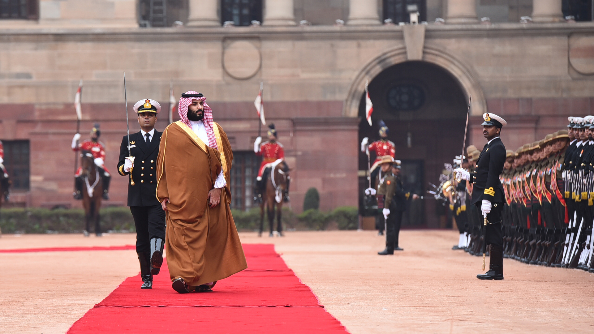 Saudi Crown Prince Mohammed bin Salman received a ceremonial welcome at Rashtrapati Bhavan