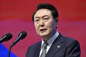 S. Korean Leader warns Russia against weapons deal with North