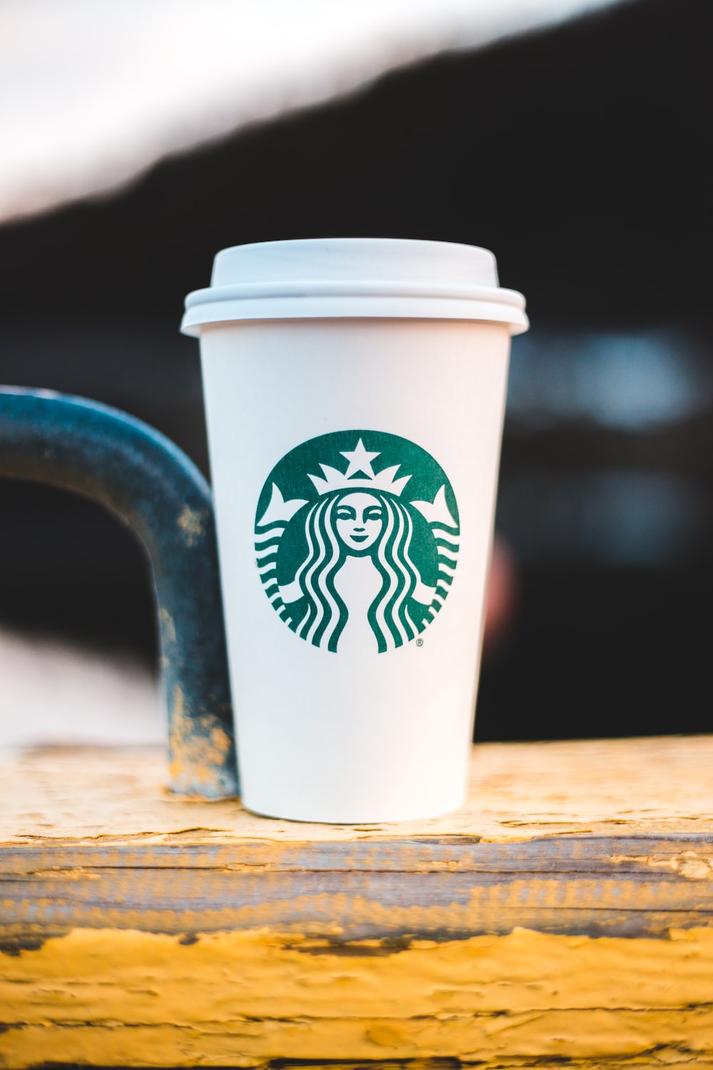 Starbucks' ambitious plan to redesign Iconic Cup: Will it gain Customer  support? - The Daily Guardian