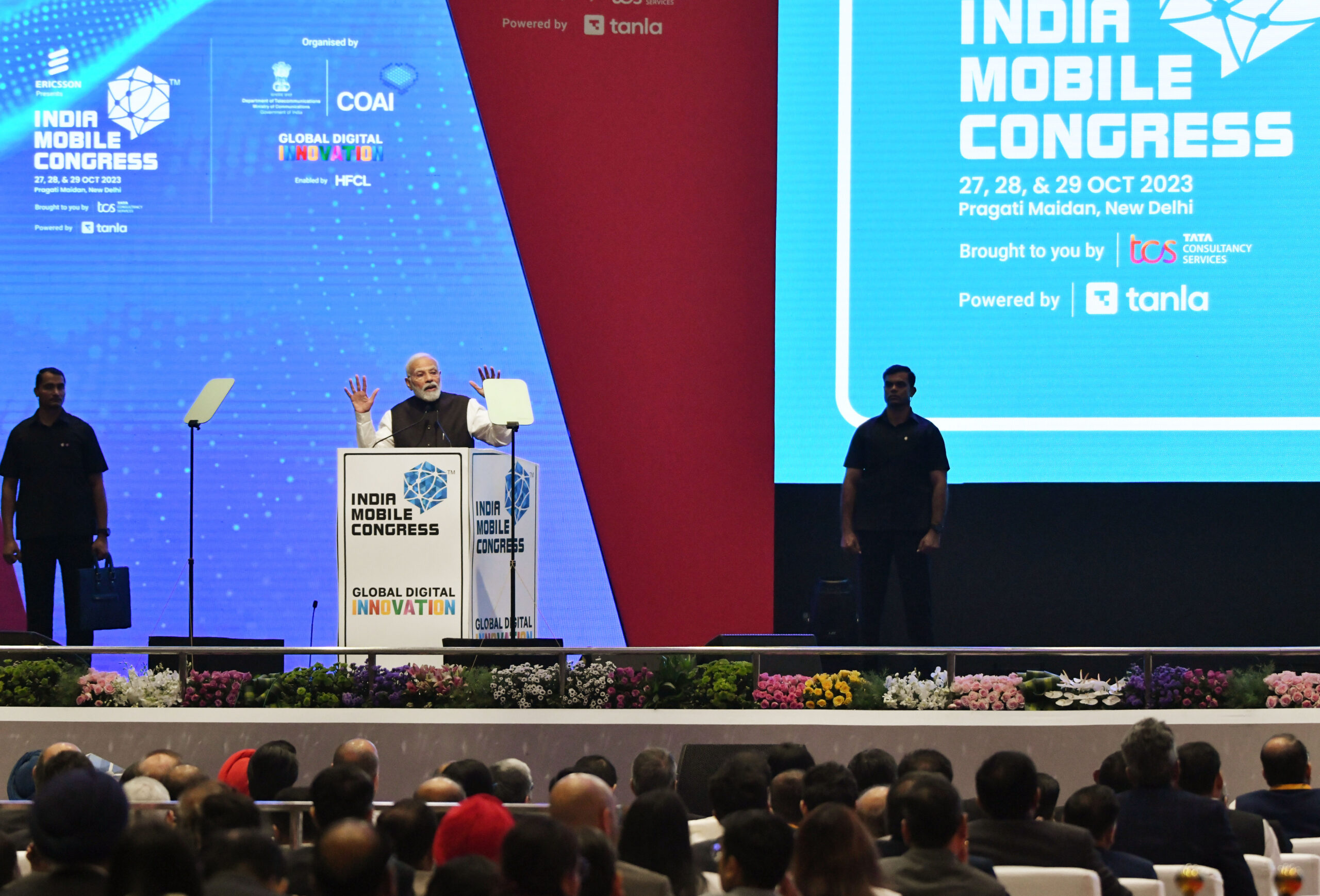 PM Modi criticizes opposition parties’ ways of functioning at 7th India Mobile Congress