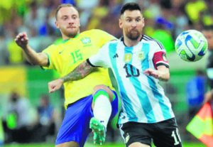 Argentina edges Brazil 1-0 amid crowd disturbances