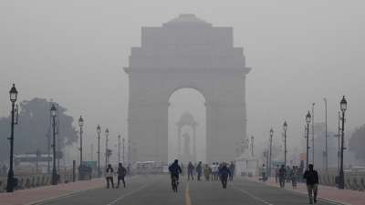 Delhi’s air quality still severe as toxic haze persists for third Day