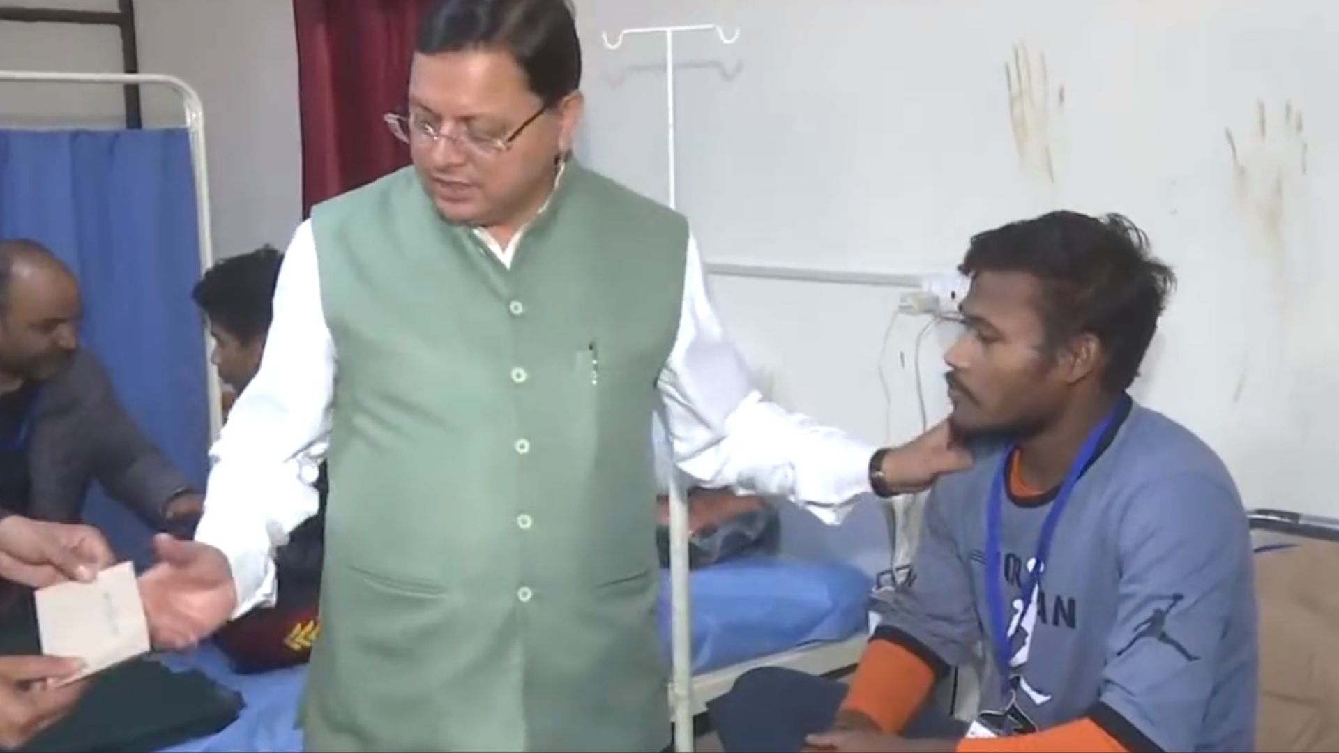Uttarakhand Tunnel Rescue: CM Dhami Meets with Workers at Chinyalisaur Community Health Centre