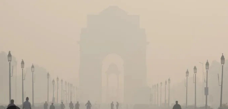 Air quality in Delhi is still “severe,” with an AQI of 410 despite a slight decrease in pollution level