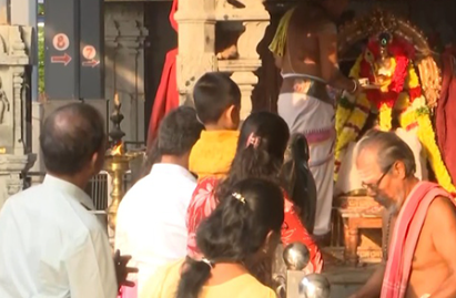 Devotees throng temples for Diwali  at the Murugan Temple