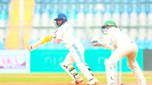 Deepti and Vastrakar shine as India takes commanding 157-run lead