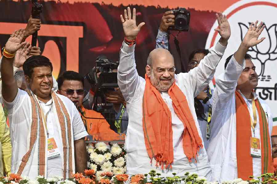 BJP forms 15-member team to supervise Bengal LS campaign