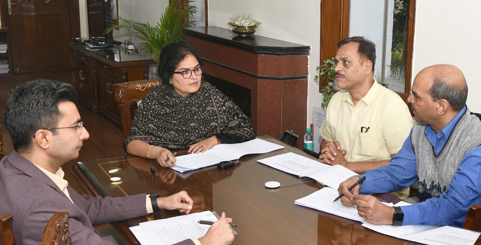 Chief Secretary Usha Sharma reviews Broadband initiatives