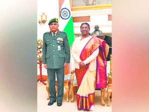 Army Chief Manoj Pande calls on President Murmu in Delhi