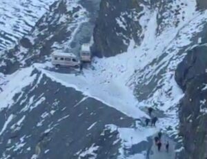 Tragic accident at Zojila Pass claims five lives