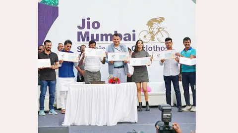 Kesarkar, Ramdas Athawale and Shrikant Shinde announce Thane-Mumbai cycling lane at Jio Mumbai Cyclothon