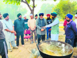 Langar begins in tribute to Guru Gobind Singh’s martyred sons