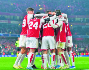 Arsenal dominates, Man United struggles in Champions League