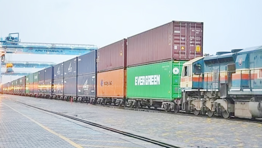 Indian Railways hits 1015.6 MT freight loading till Nov 2023 ...