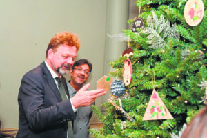 ‘Away in a Manger’ Transforms Dhoomimal Art Centre into a Christmas Wonderland