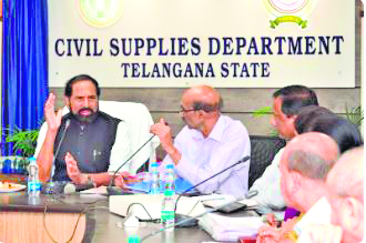 Telangana govt to make available LPG cylinders at Rs 500: Uttam Reddy