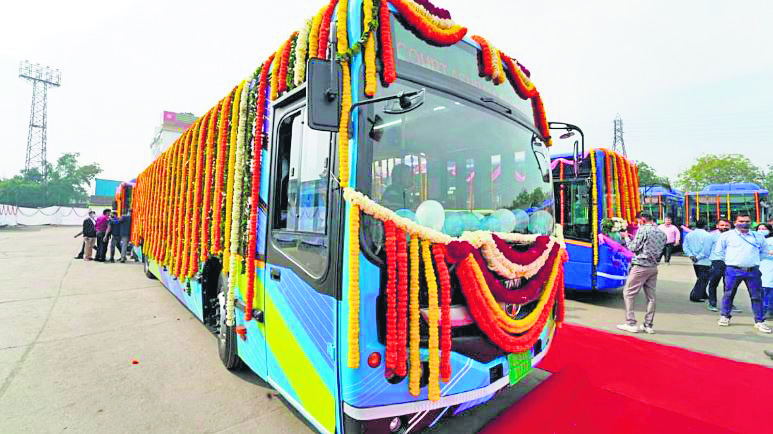 Delhi govt plans to introduce 200 electric buses next month