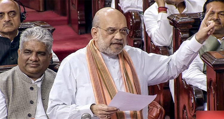 Amit Shah Explains: Why Muslims not CAA eligible while Christians, Parsis are?
