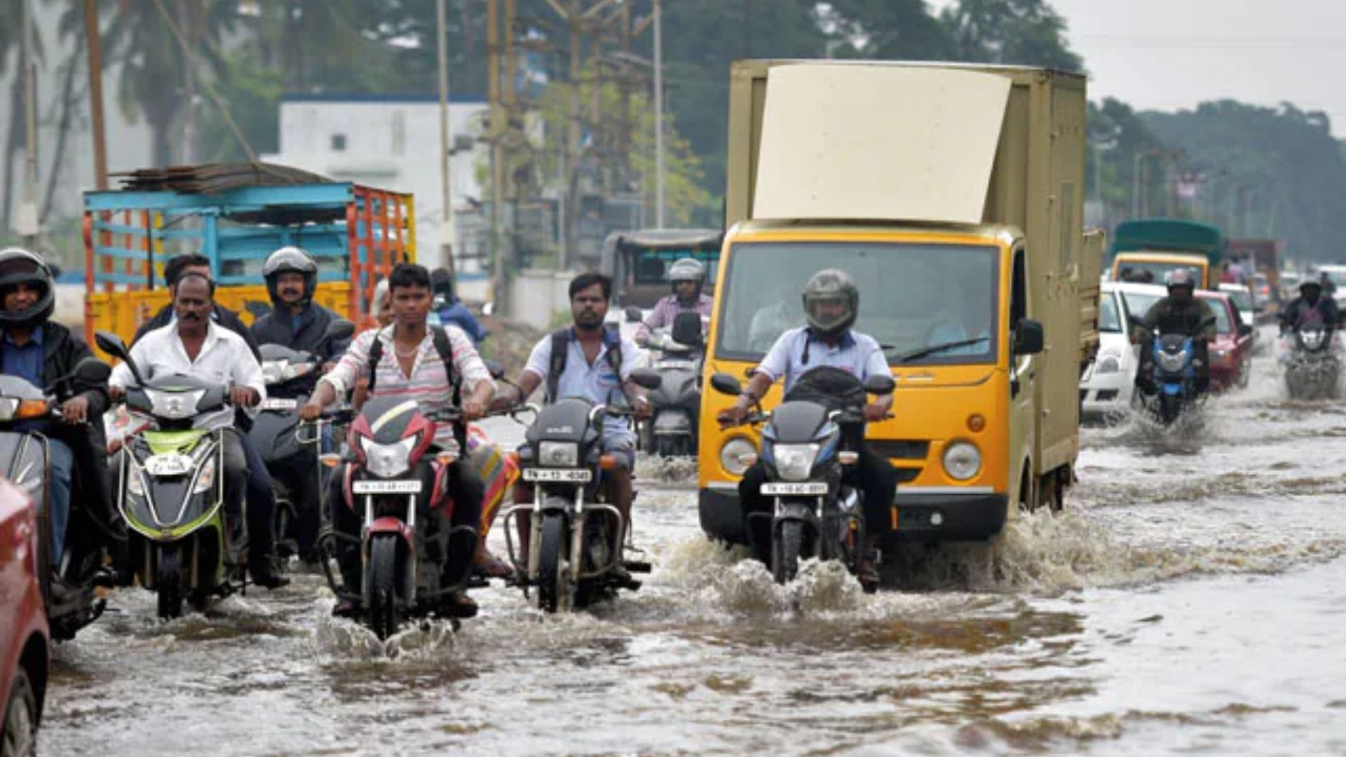 Traffic jams, roads inundated; Chennai’s heavy rainfall disrupts daily life