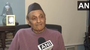 Senior Congress leader Karan Singh Urges Acceptance of SC Verdict on Article 370 Removal