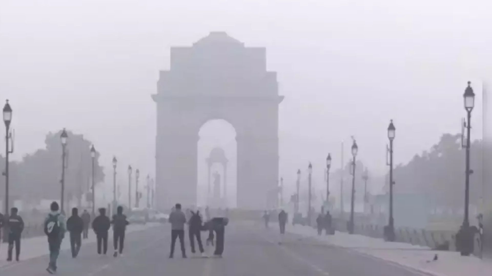 Delhi: Cold adds to Christmas vibes in city as minimum temperature drops to 9.1°C