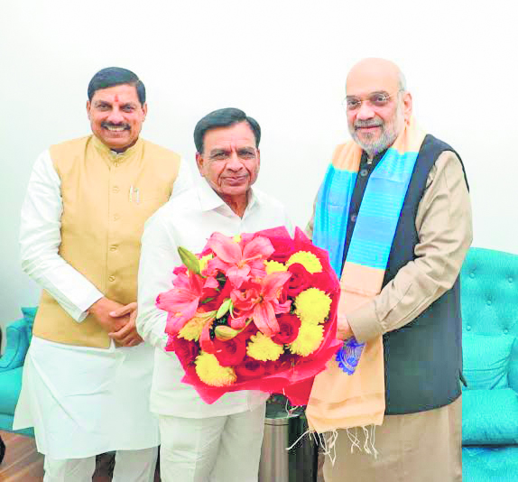 MP CM and deputies confer with Home Minister Amit Shah