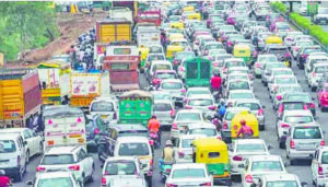 Delhi commuters stuck in jam as R-Day rehearsal disrupts traffic