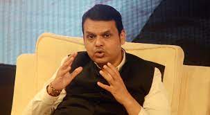 Fadnavis posts his pic with Ayodhya-bound karsevaks at Nagpur railway station