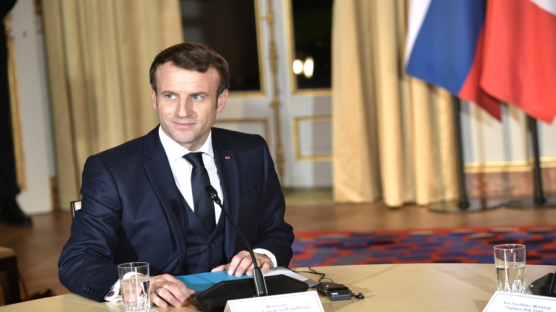 Emmanuel Macron announces special programme on French for Indian students