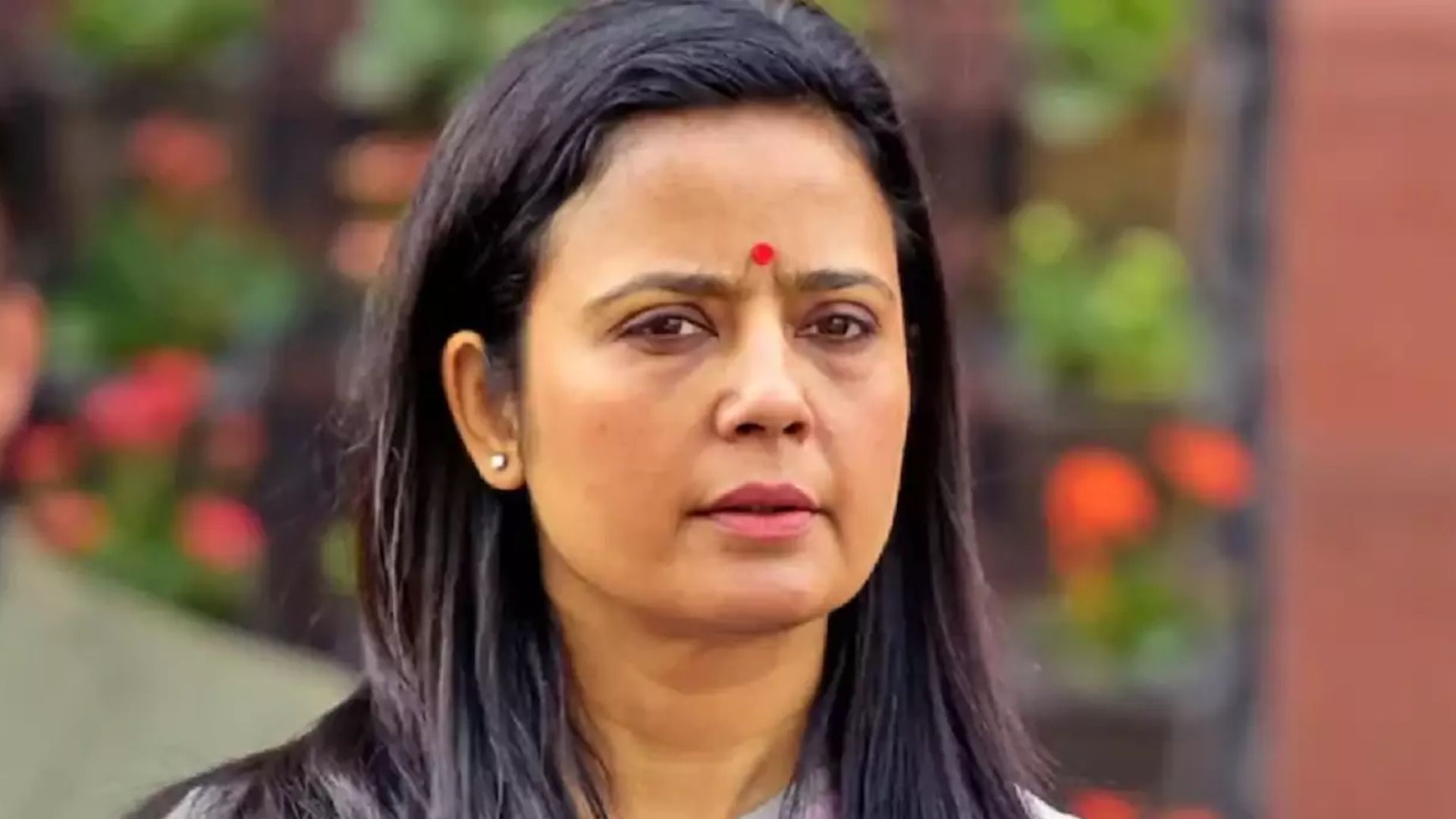 CBI raids at Mahua Moitra's residence linked with cash for query case
